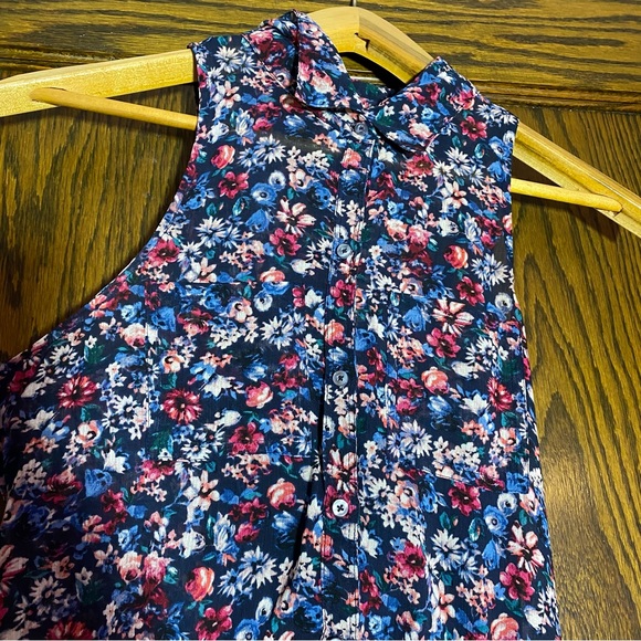 Hollister XS flowy floral dress with slip - Picture 3 of 7